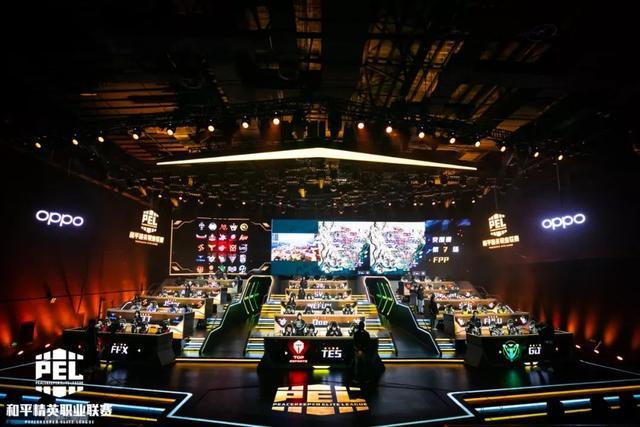 她们以超凡 她们以超凡