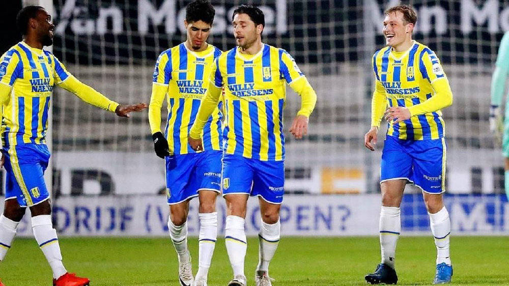 形成2对1 形成2对1