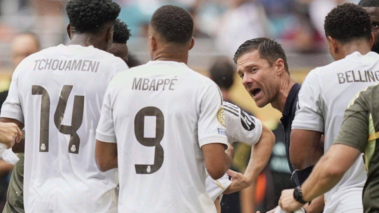 一张极具深 一张极具深