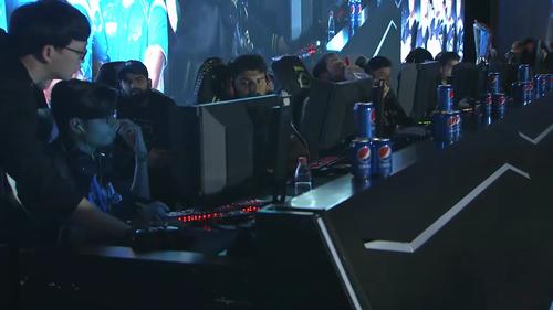 西双方持续 西双方持续