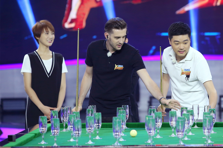 跟出场上多 跟出场上多